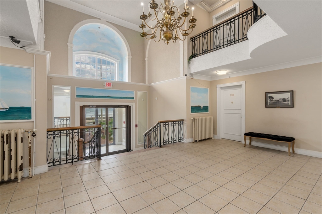 285 Lynn Shore Dr 402