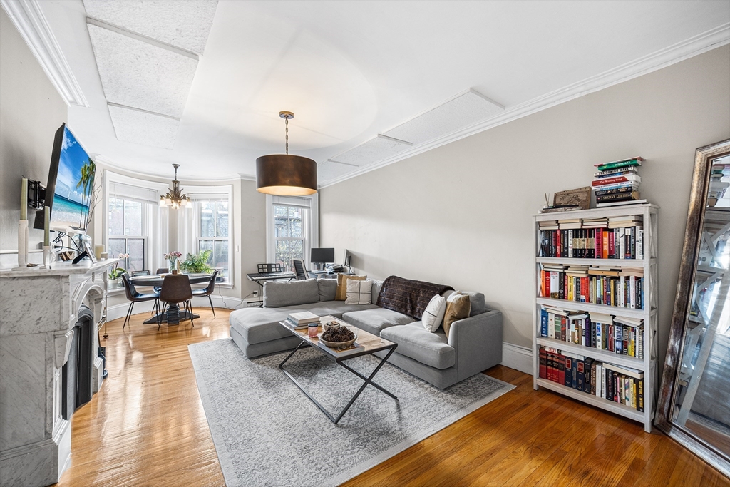 1 Saint Charles St 3