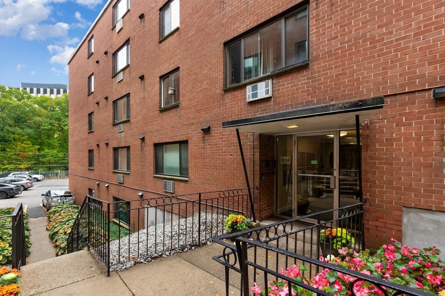 197 Kent St #42, Brookline, MA, 197 Kent St #42, Brookline, MA Photo #1