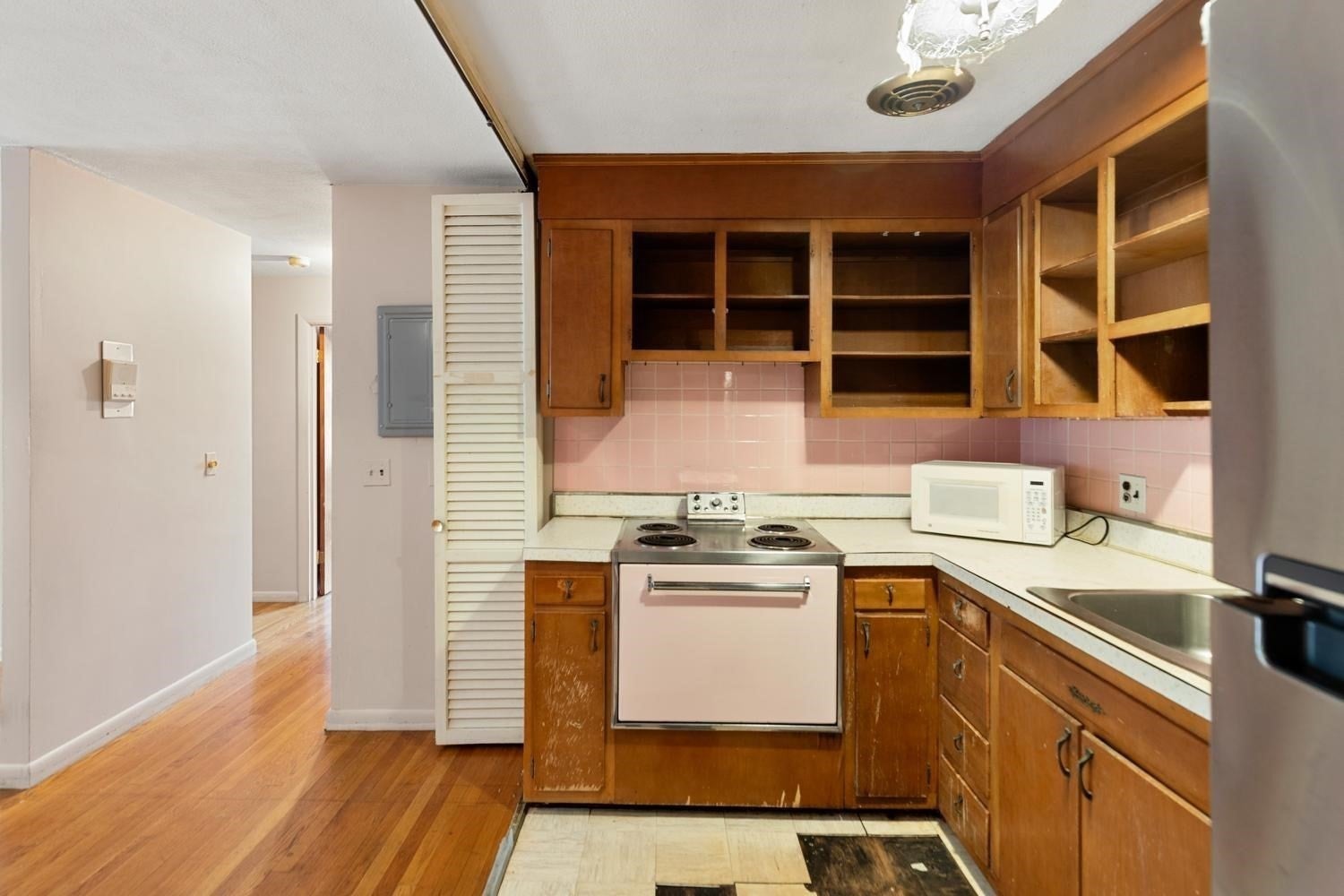 197 Kent St #42, Brookline, MA, 197 Kent St #42, Brookline, MA Photo #10
