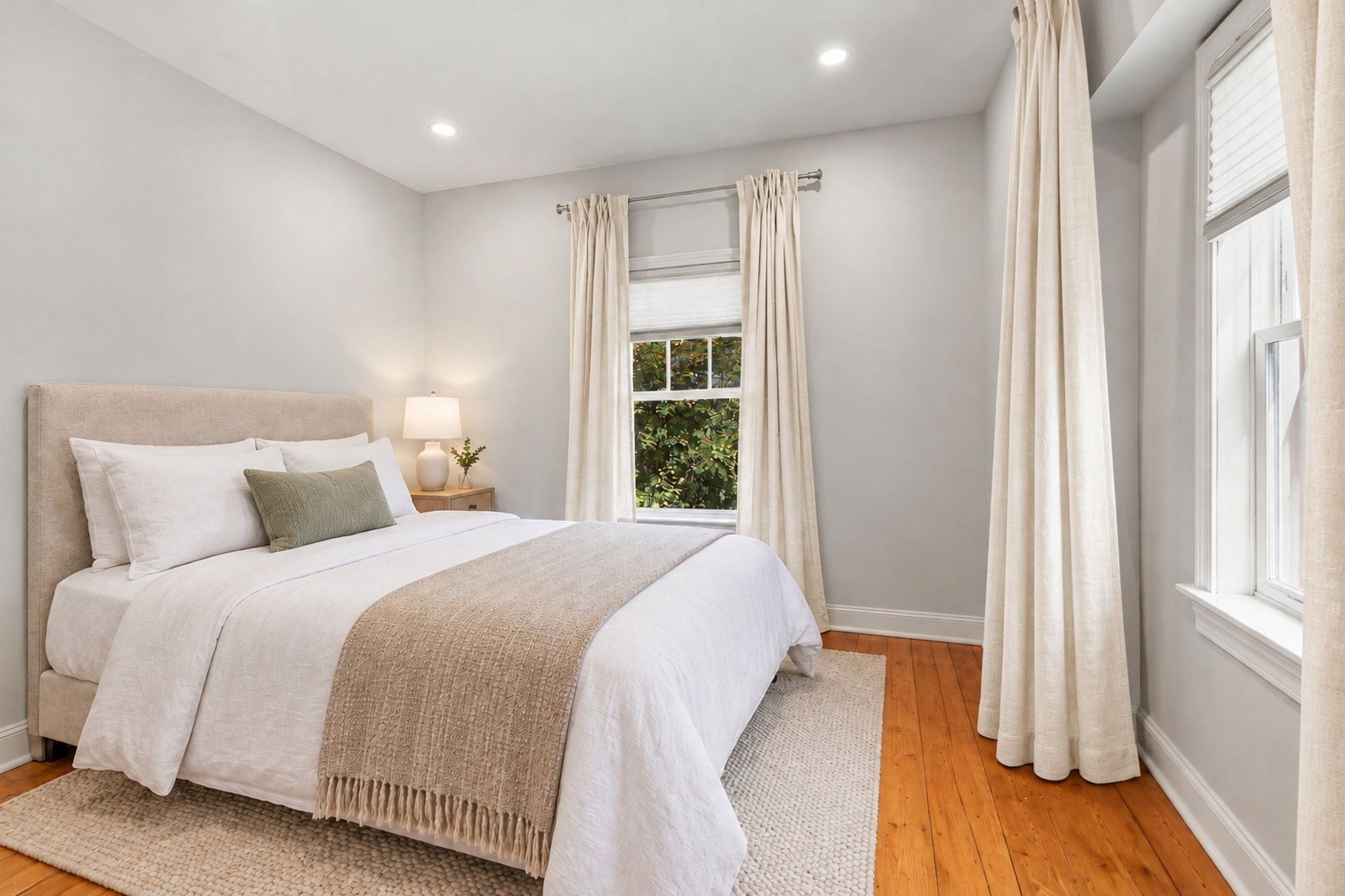 85 Albano St 3
