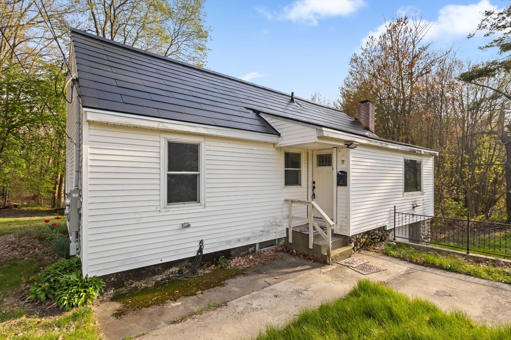 7 Darrow St