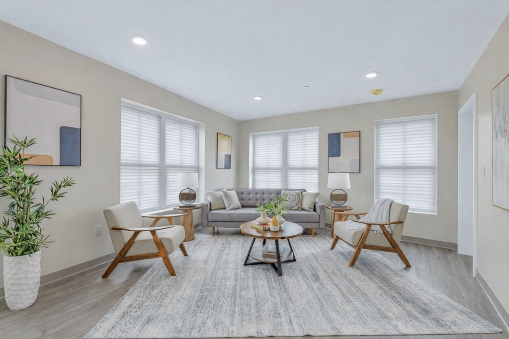 375 Cummins Highway 301