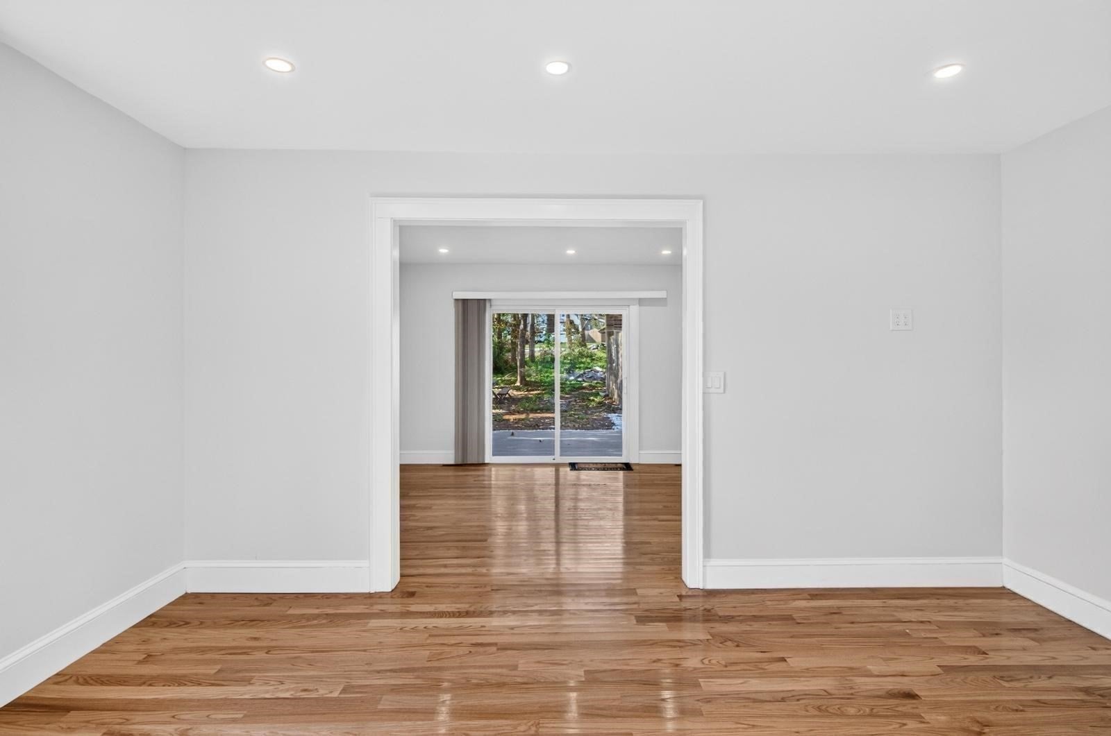 21 Ensign Ave, Pittsfield, MA Photo #7
