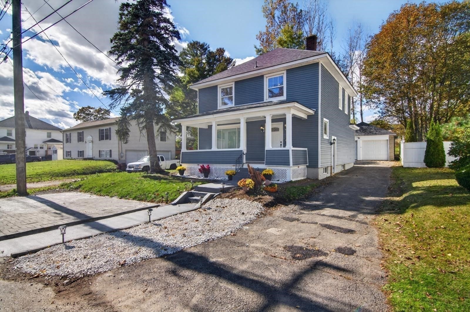 21 Ensign Ave, Pittsfield, MA Photo #2