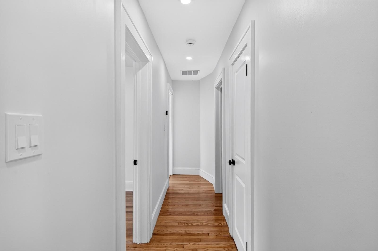 21 Ensign Ave, Pittsfield, MA Photo #9