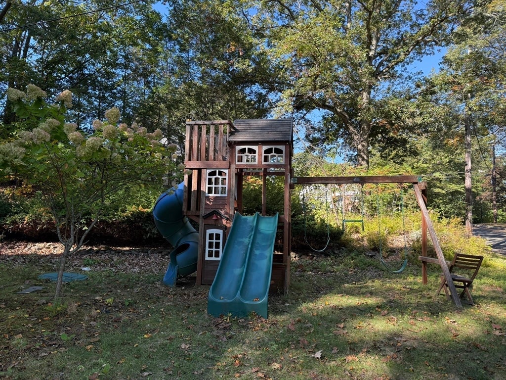 25 Berkshire Dr, Winchester, MA, 25 Berkshire Dr, Winchester, MA Photo #3