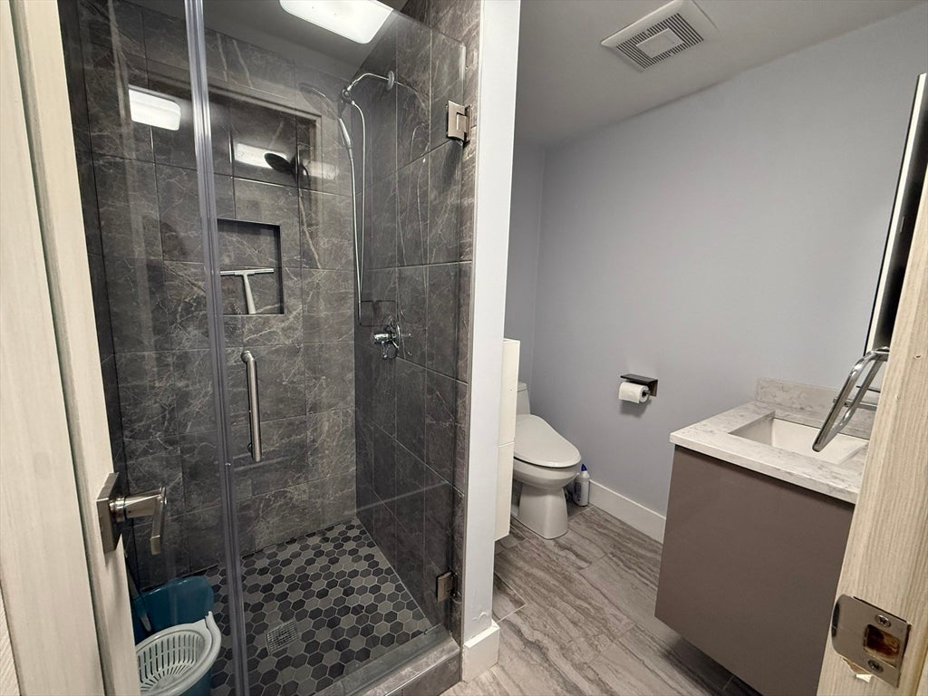 25 Berkshire Dr, Winchester, MA, 25 Berkshire Dr, Winchester, MA Photo #19
