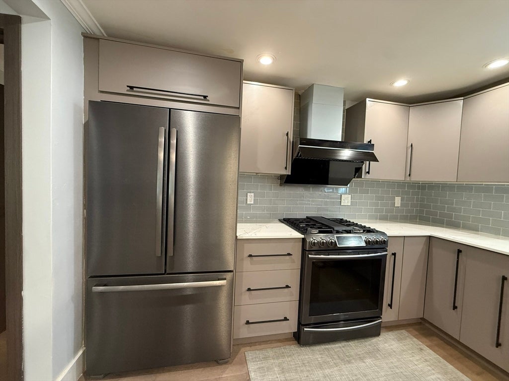 25 Berkshire Dr, Winchester, MA, 25 Berkshire Dr, Winchester, MA Photo #6