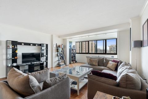 Photo of 2 Hawthorne Place #10C, Boston, MA 02114 (MLS # 73490529)