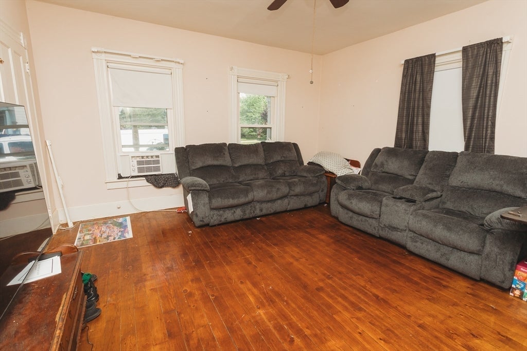 16 Chestnut St, Montague, MA, 16 Chestnut St, Montague, MA Photo #11