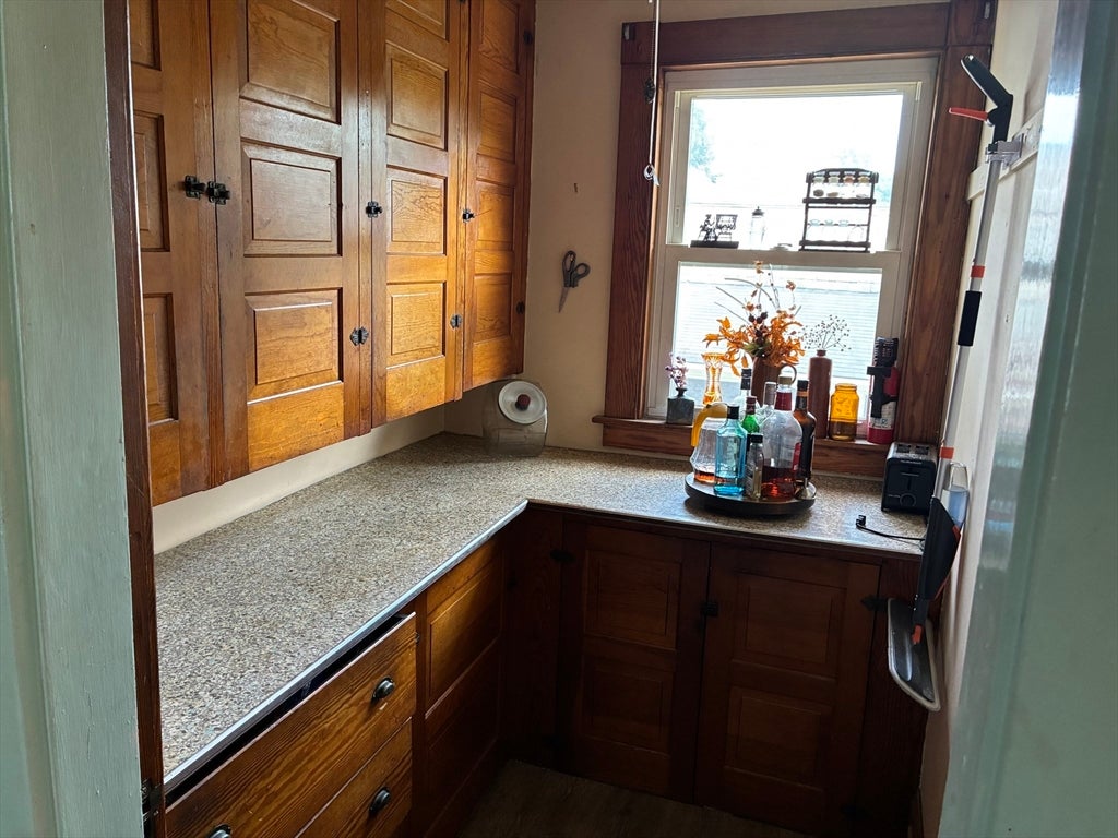 16 Chestnut St, Montague, MA, 16 Chestnut St, Montague, MA Photo #8