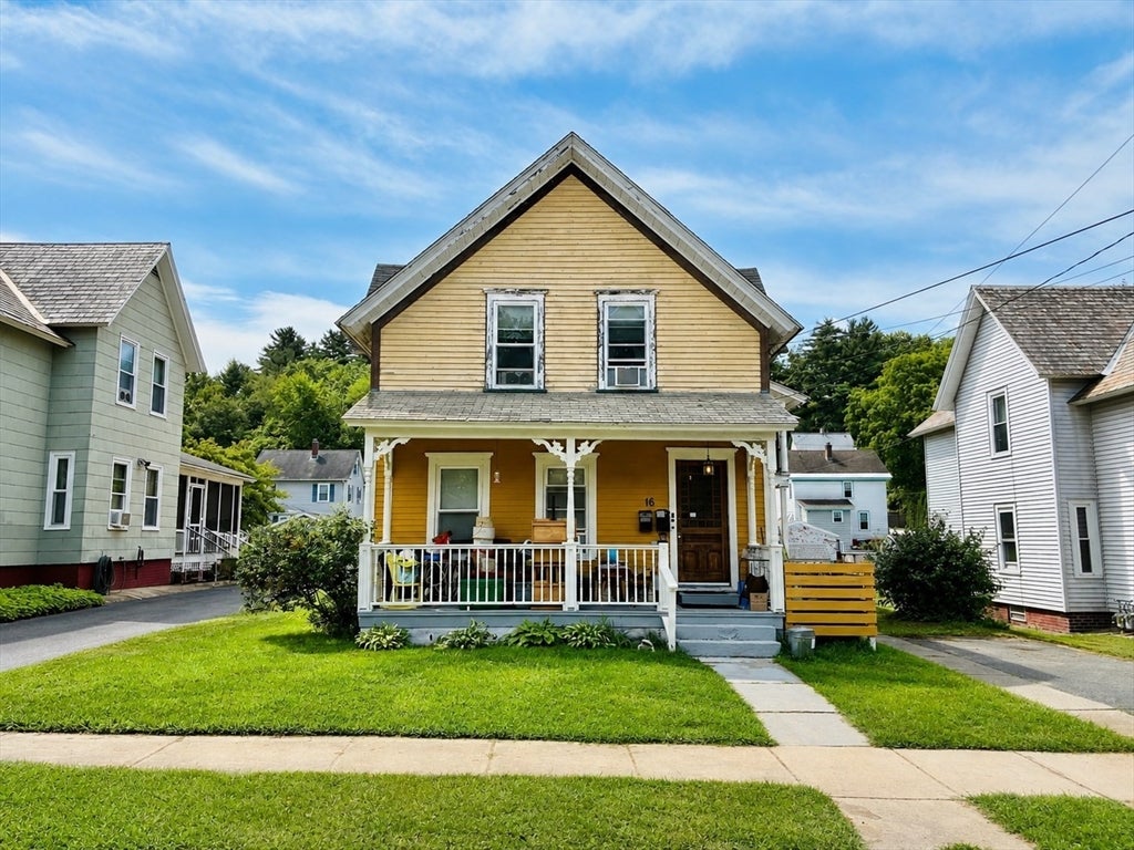 Photo of 16 Chestnut St, Montague, MA
