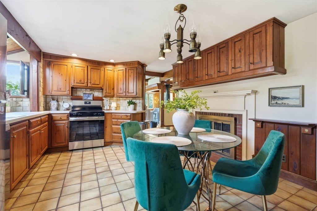 19 Curve Street, Wakefield, MA Photo #11