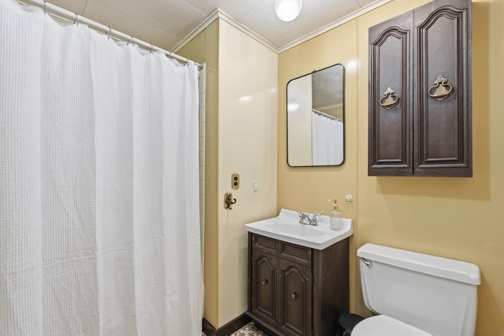 19 Curve Street, Wakefield, MA Photo #28