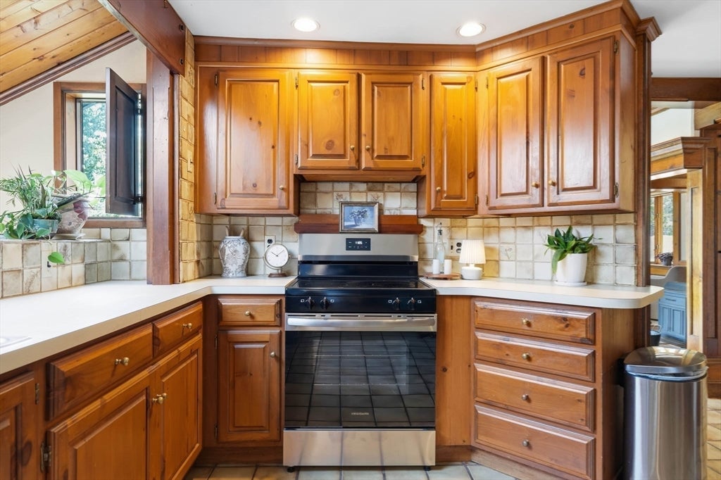 19 Curve Street, Wakefield, MA Photo #13