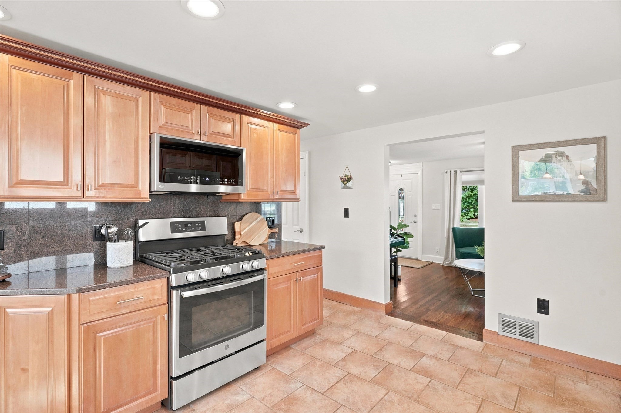 23 Jasper St, Saugus, MA, 23 Jasper St, Saugus, MA Photo #7