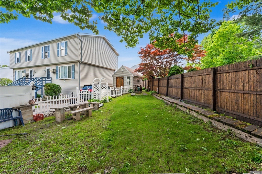 25 Taylor St 25