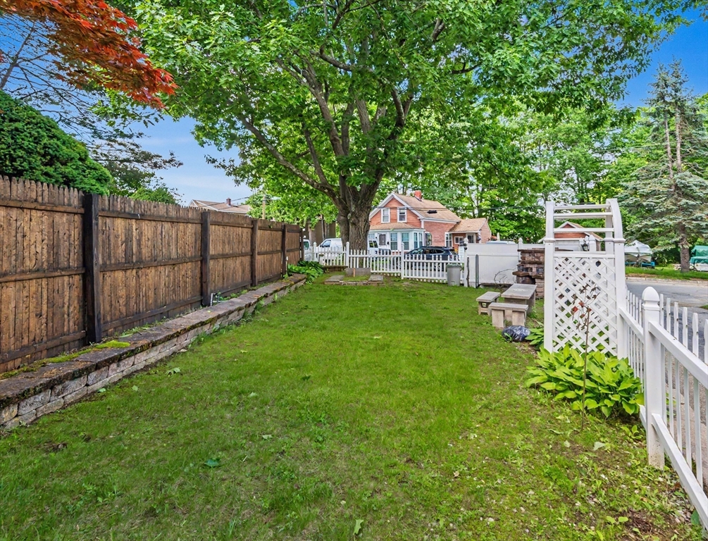 25 Taylor St 25