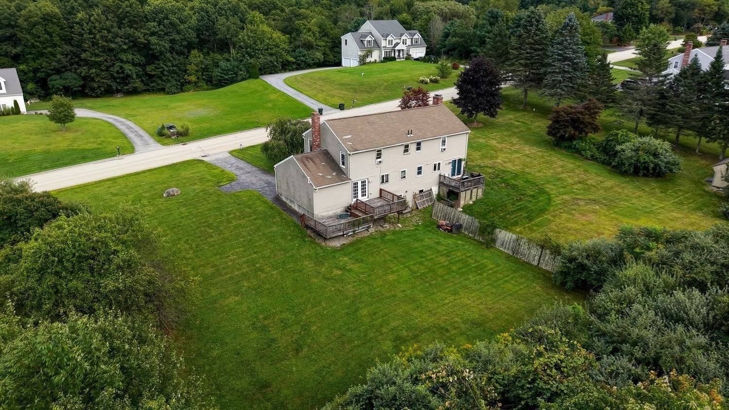 Photo of 4 Henry Marsh Rd, Oxford, MA