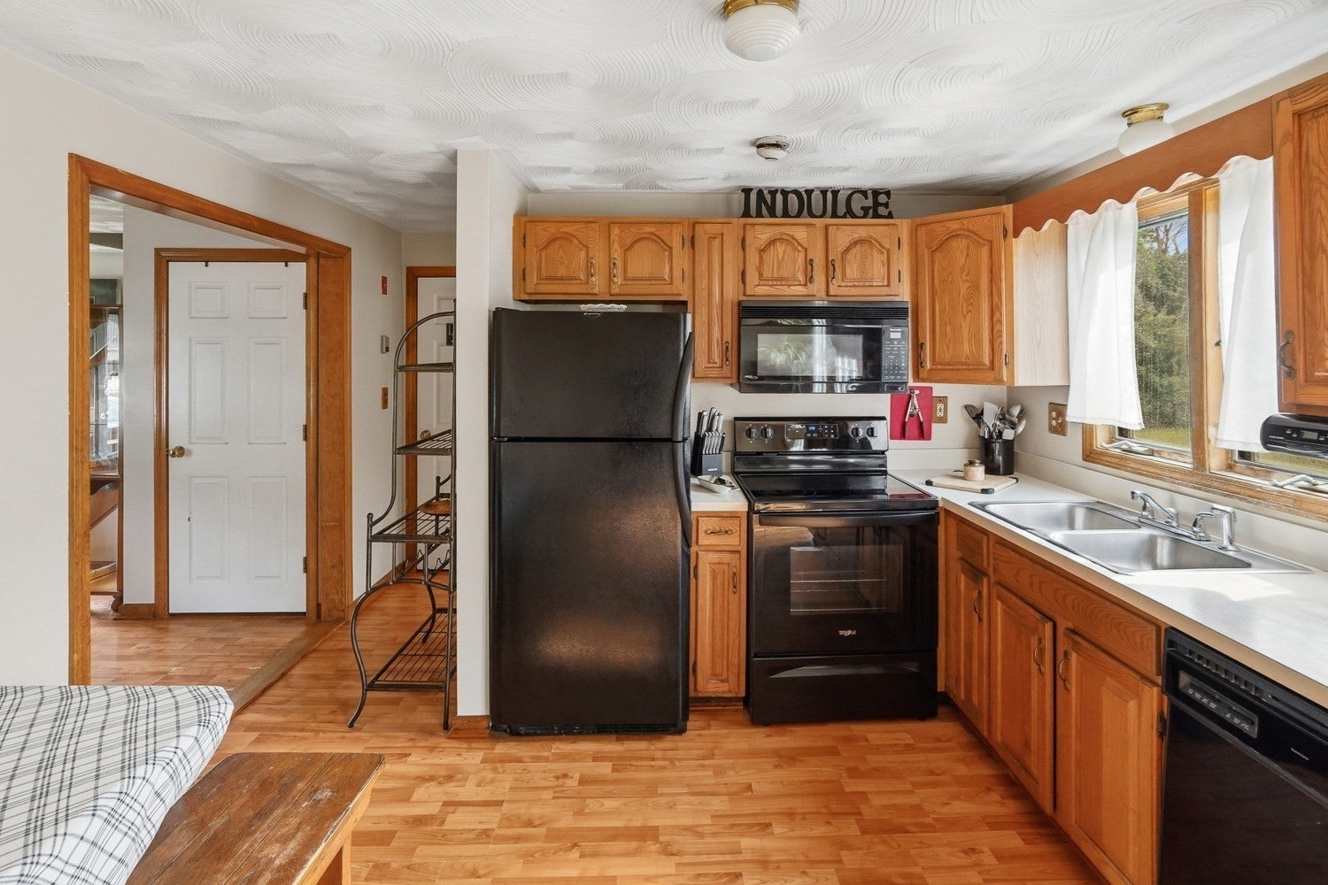 4 Henry Marsh Rd #B, Oxford, MA Photo #8
