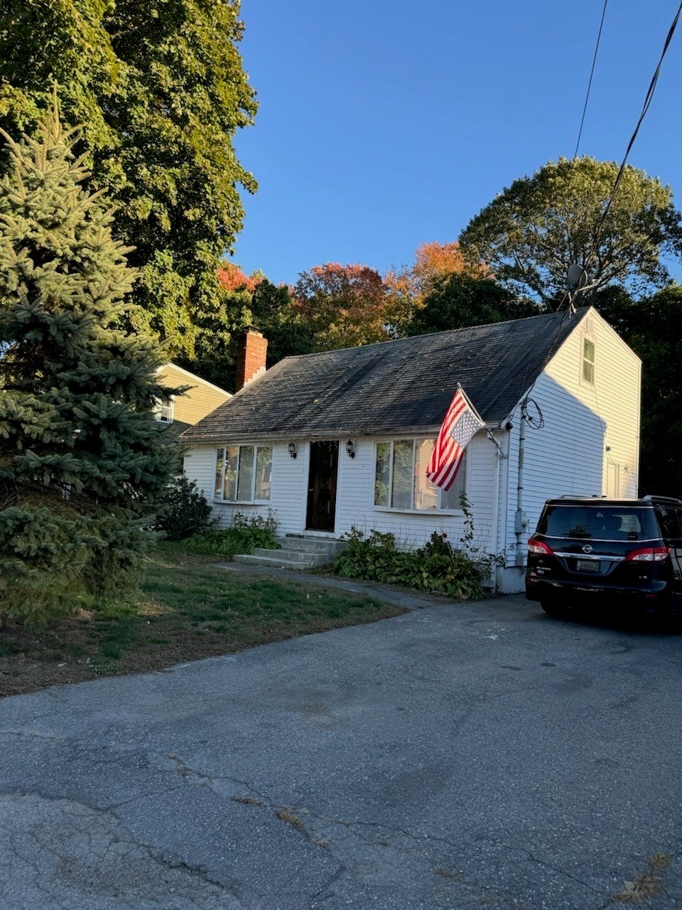 90 Sunset Ave, Brockton MA 02301