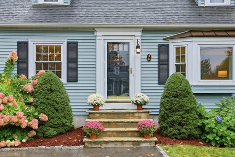 Photo of 21 Curve Street, Bedford, MA 01730 (MLS # 73591016)