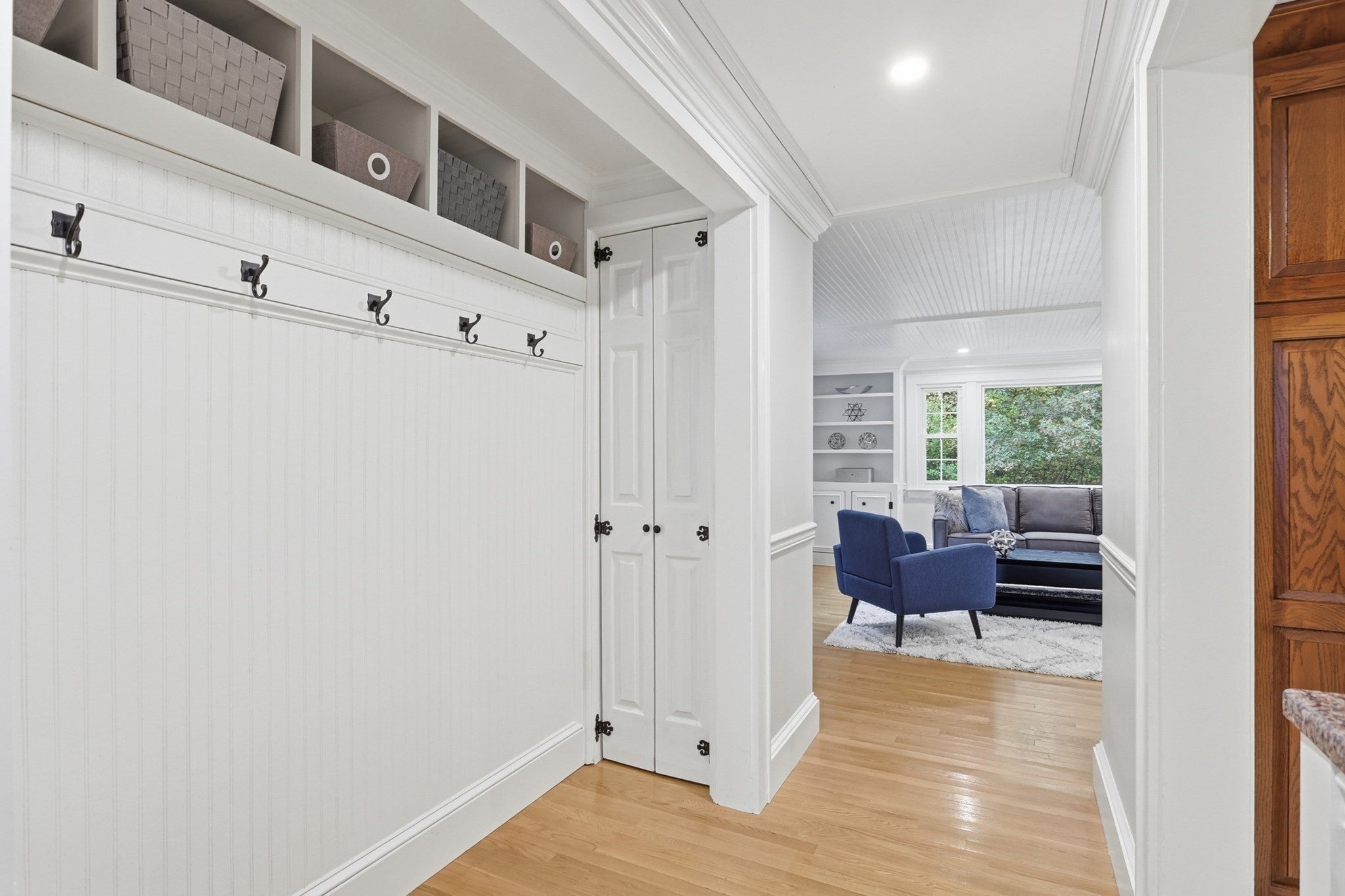 21 Curve Street, Bedford, MA Photo #5