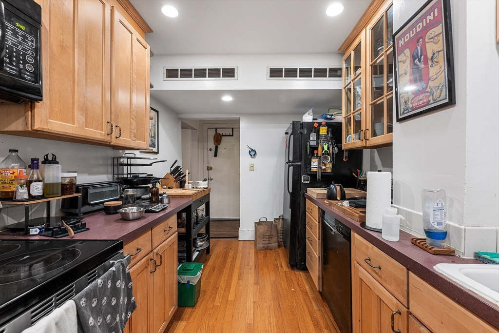 1834 Beacon St B1