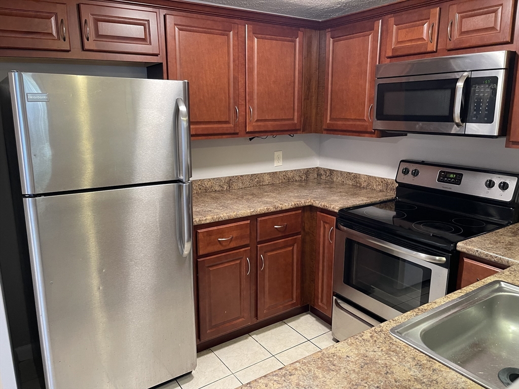 12 Victoria Drive 12