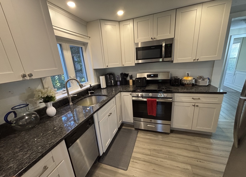 576 Strawberry Hill Rd