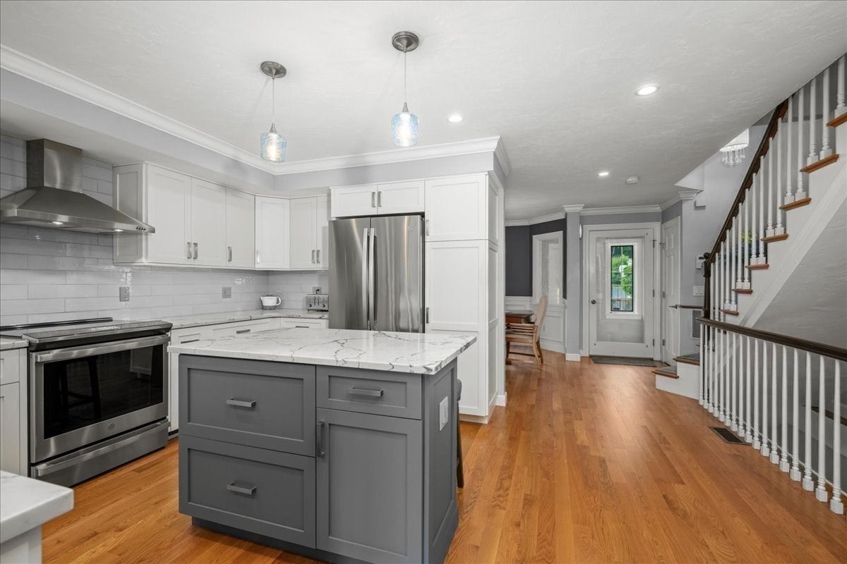 35 Eastern Point Dr 34