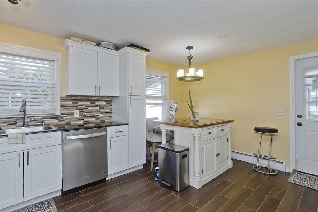 156 Gardens Dr