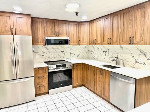 15 Spencer Rd 12E Boxborough MA 01719