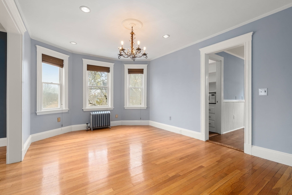 30 Iona St 3