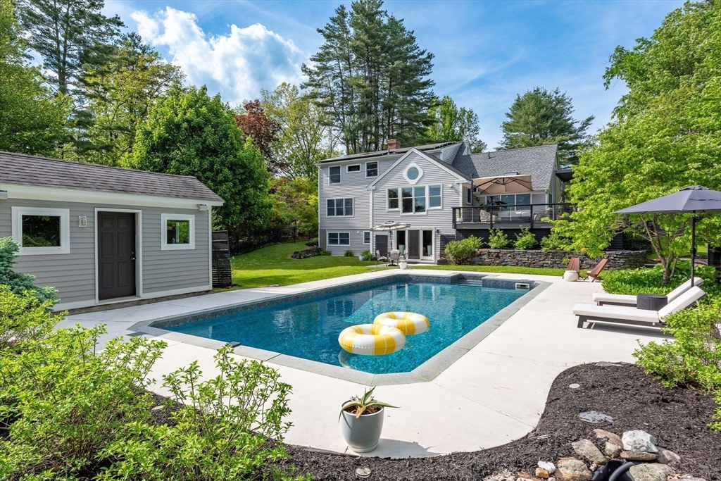 585 Station Rd