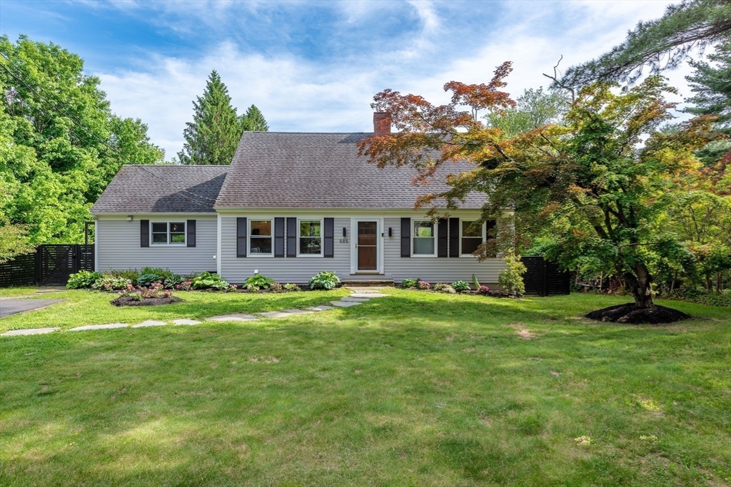 585 Station Rd