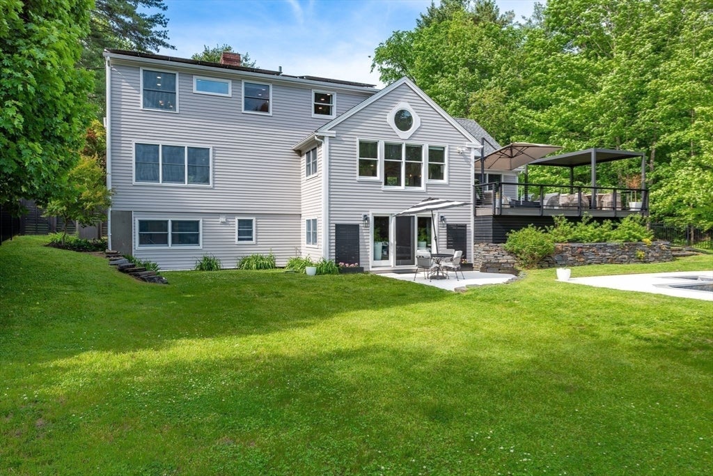 585 Station Rd