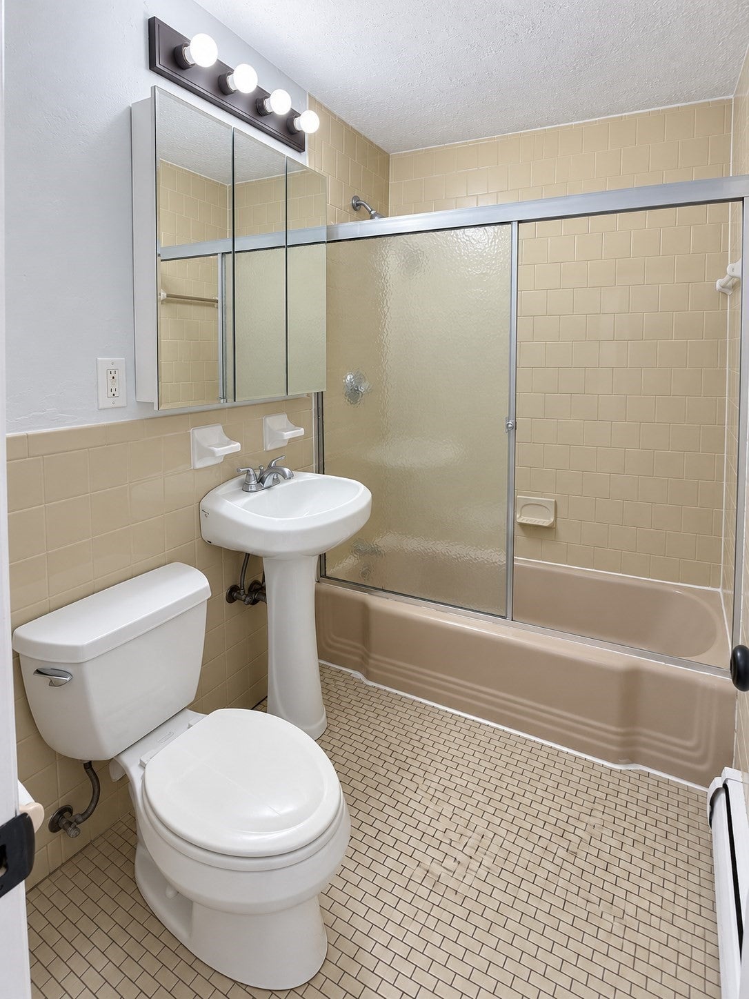 685 Moody Street #2, Waltham, MA, 685 Moody Street #2, Waltham, MA Photo #8
