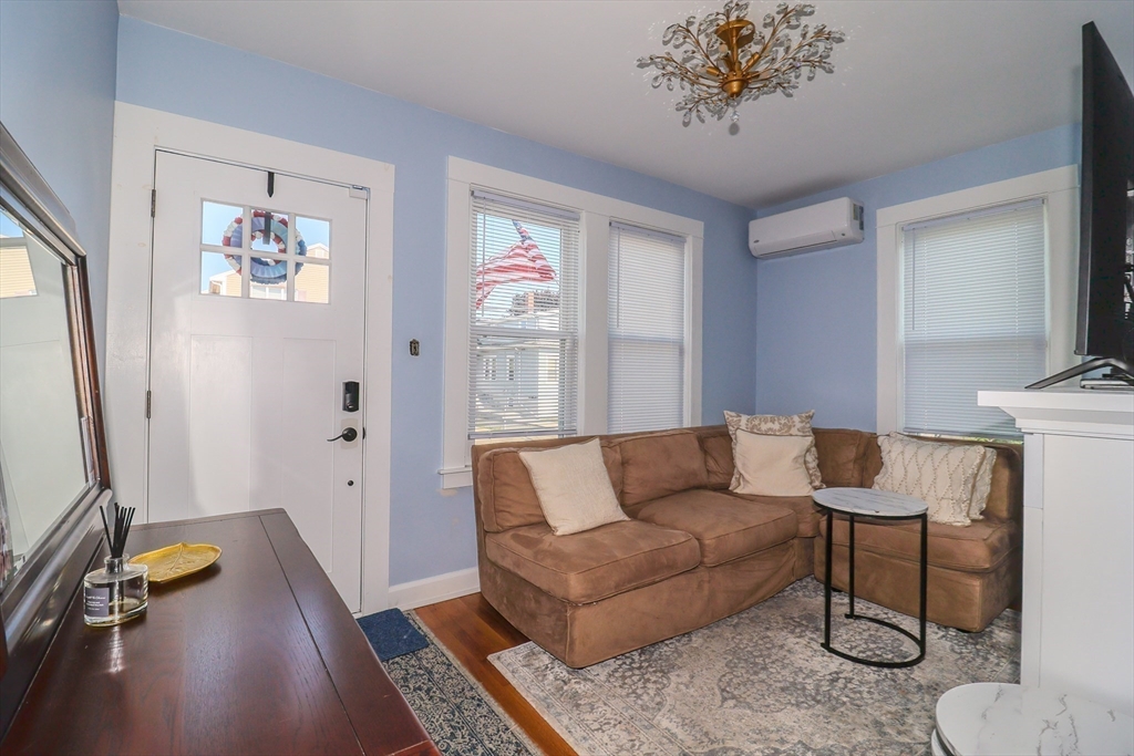 15 Puritan St