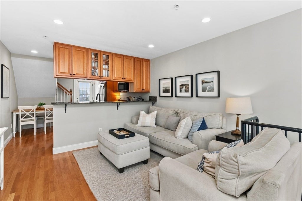 9 Russell St #3, Waltham, MA, 9 Russell St #3, Waltham, MA Photo #6