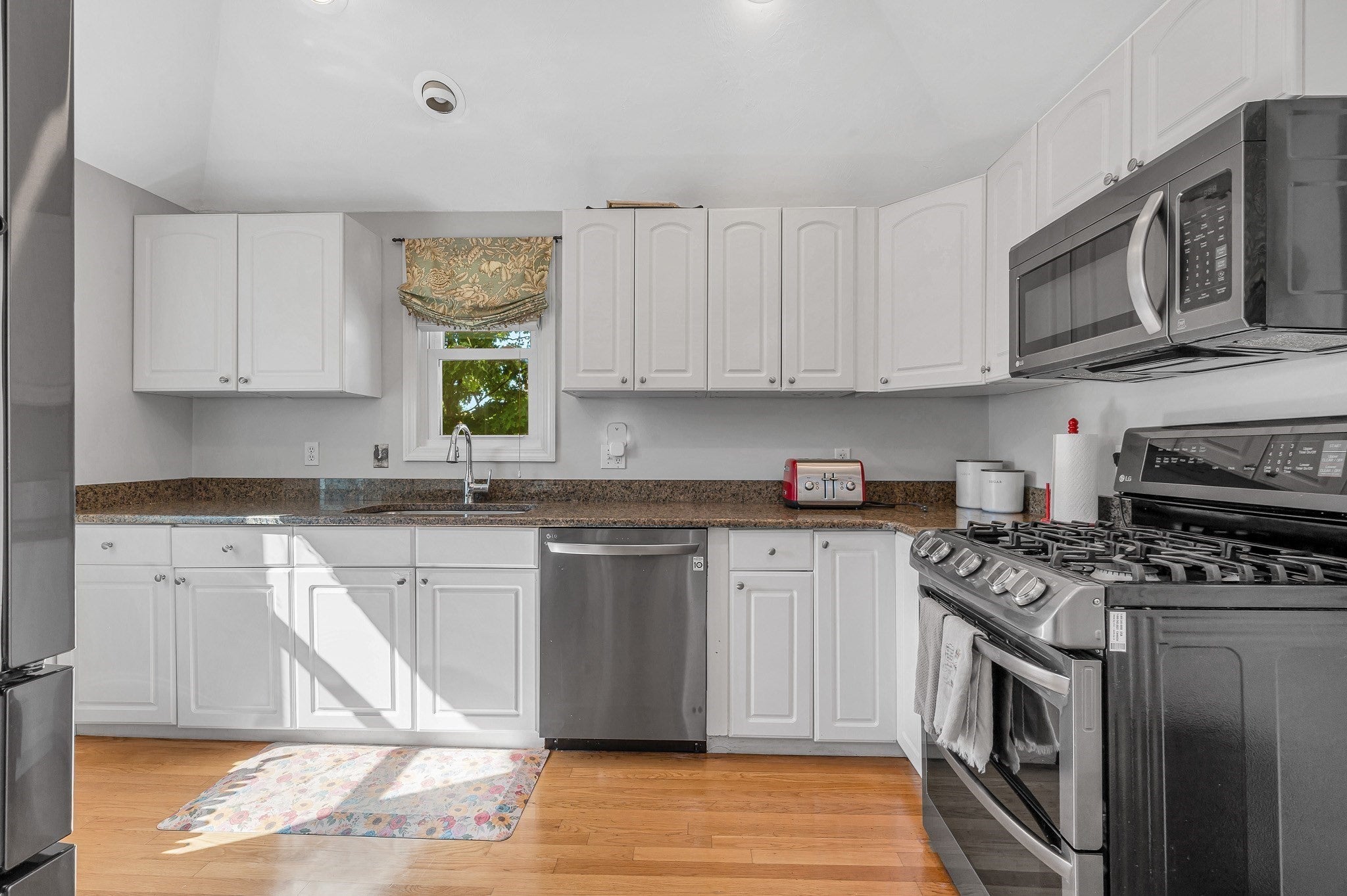 37 Dudley St, North Andover, MA, 37 Dudley St, North Andover, MA Photo #3
