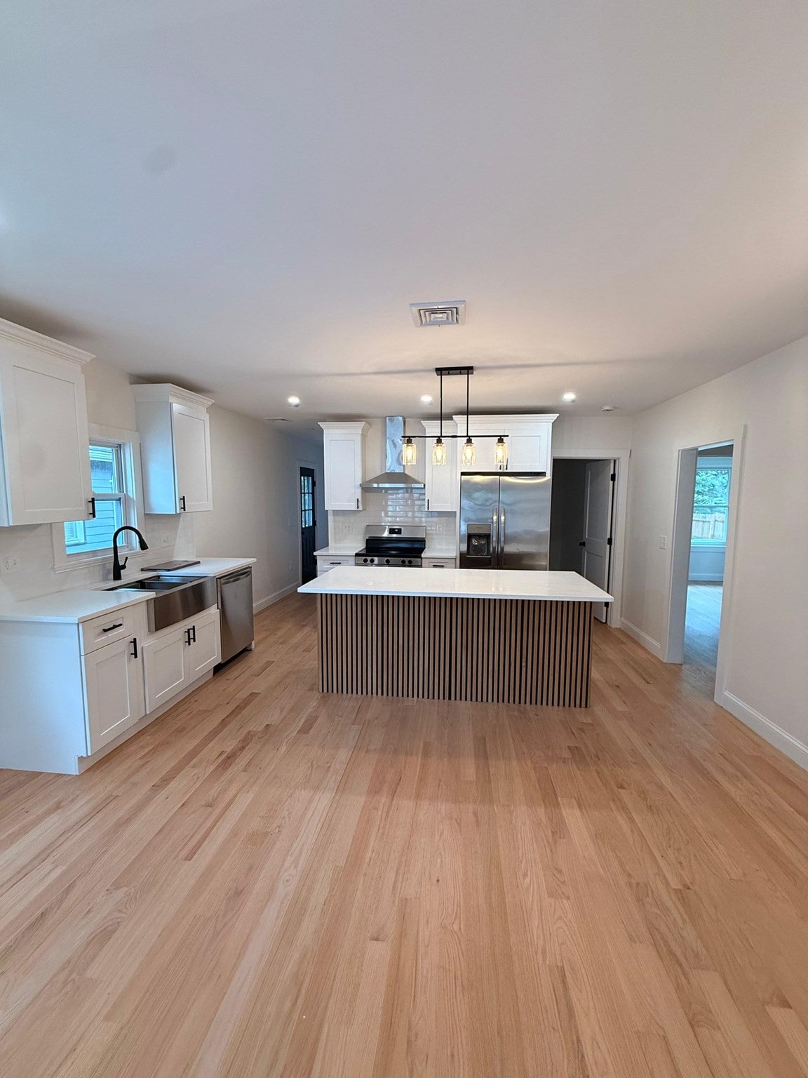 23 Murray Hill Rd, Medford, MA Photo #5