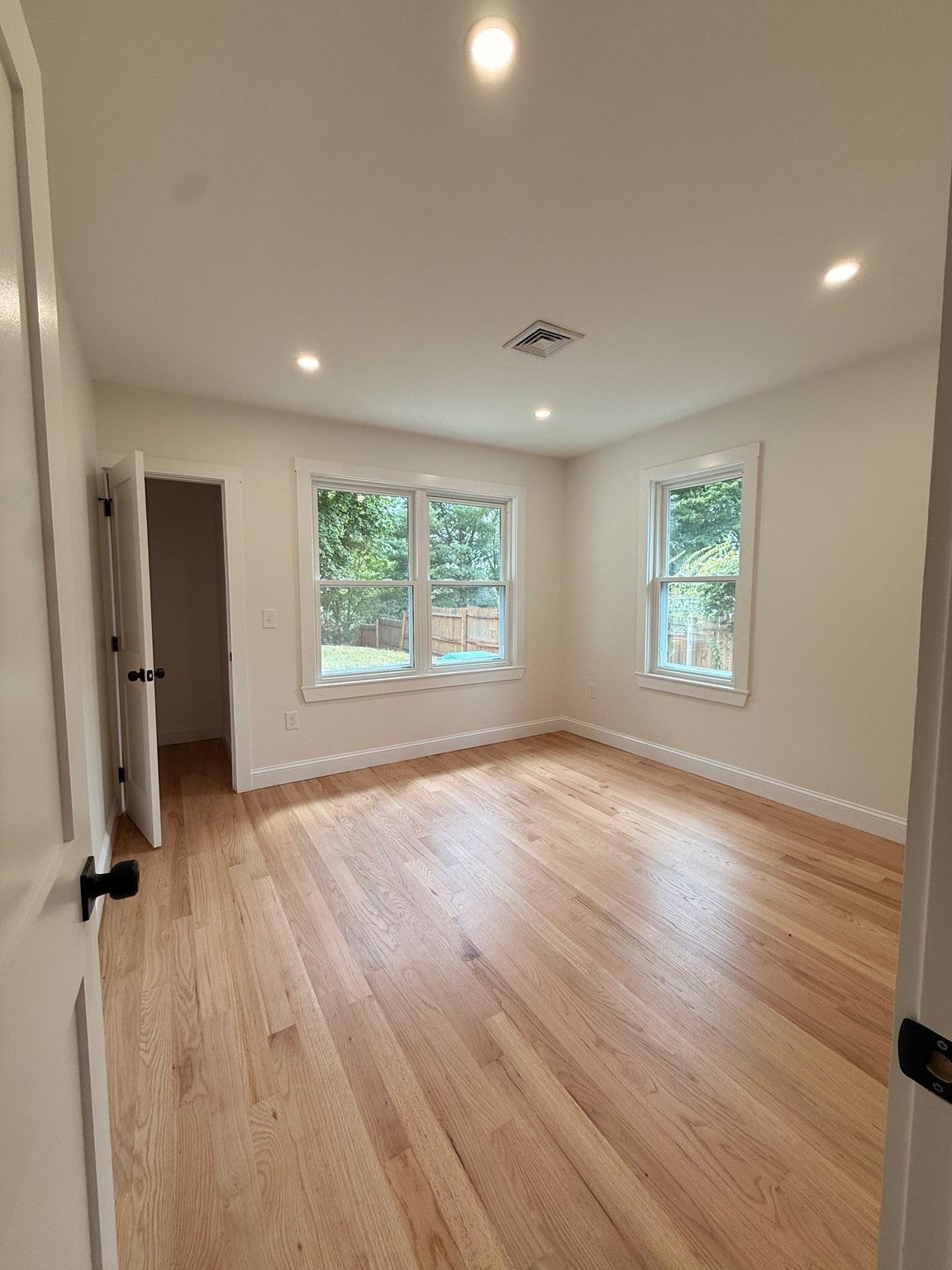 23 Murray Hill Rd, Medford, MA Photo #12