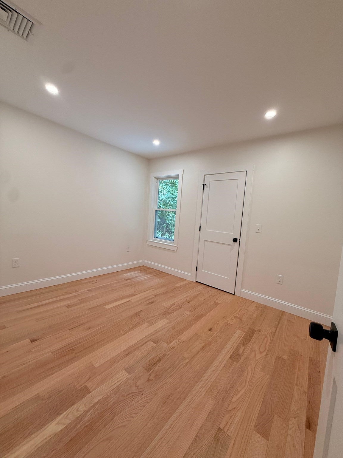 23 Murray Hill Rd, Medford, MA Photo #13