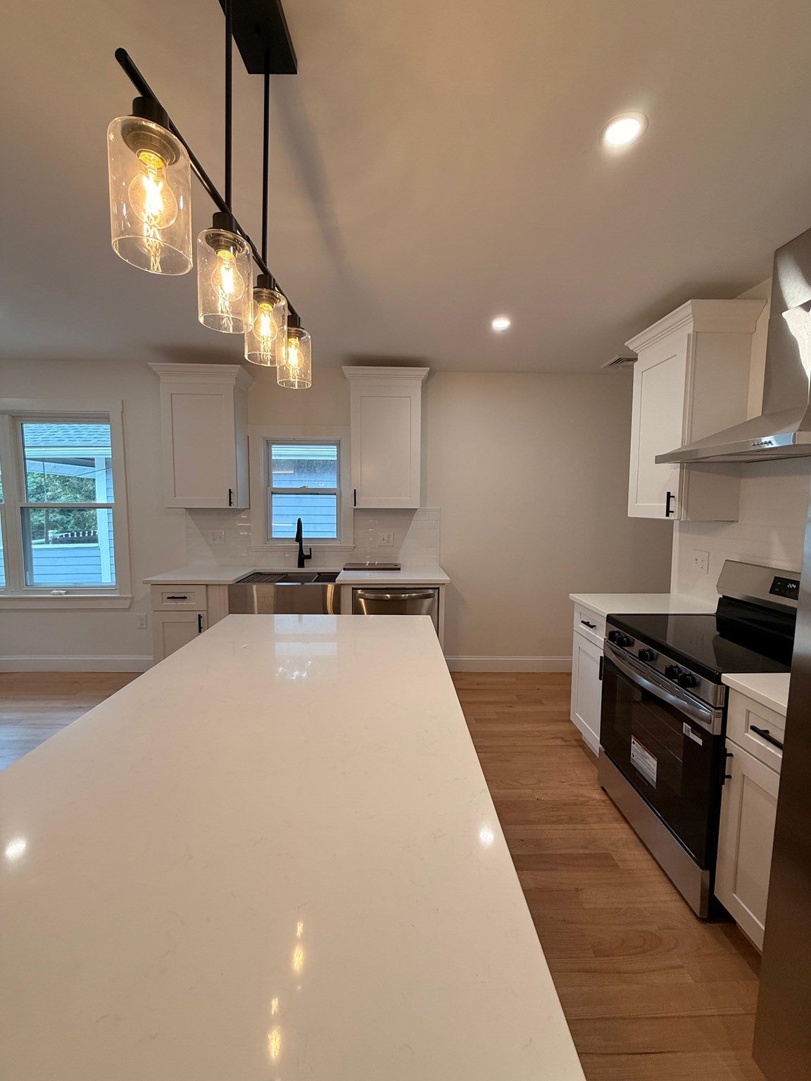 23 Murray Hill Rd, Medford, MA Photo #9