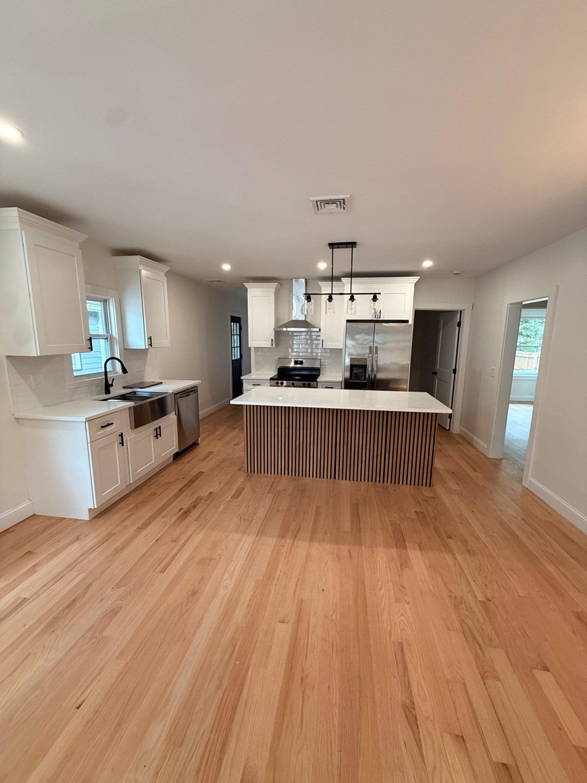 23 Murray Hill Rd, Medford, MA Photo #4