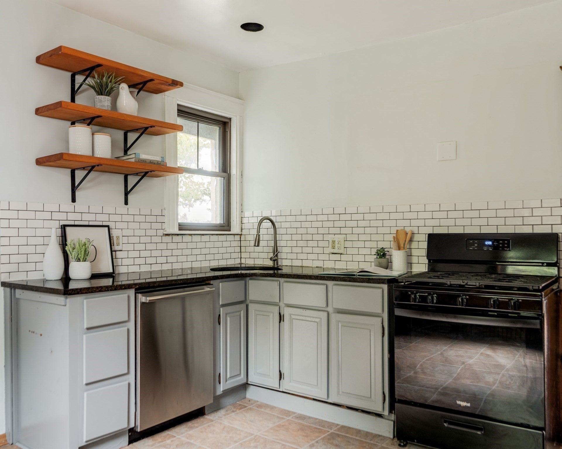 8 Pine St #2, Boston, MA Photo #17