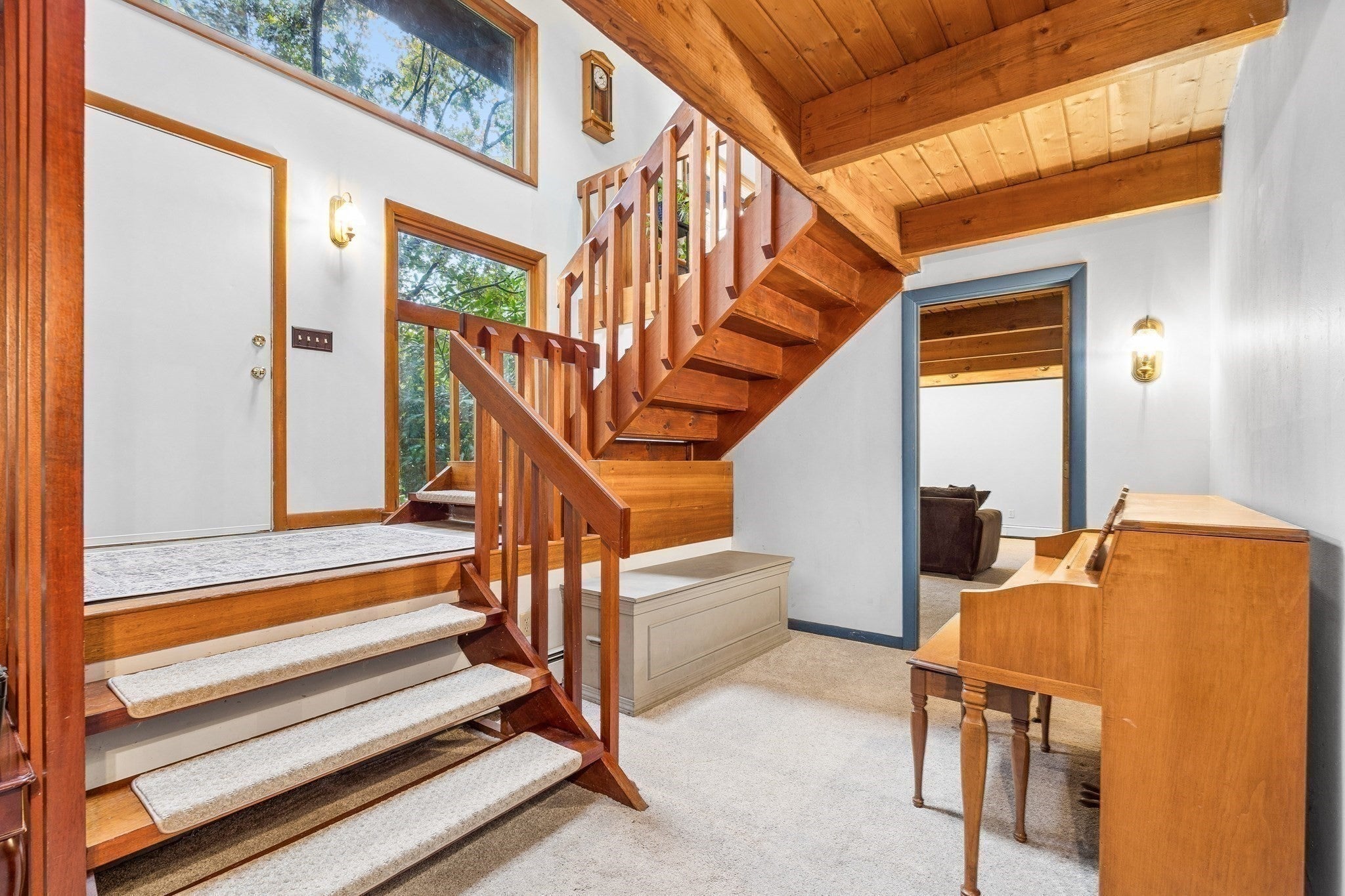 10 Lowell Dr