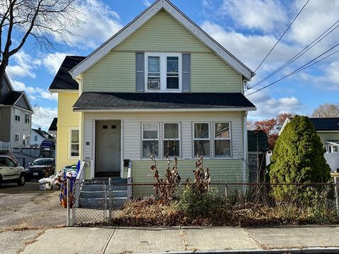 15 Martin St Attleboro MA 02703